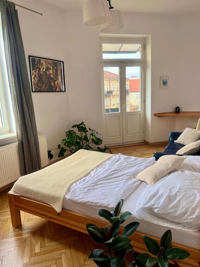 Chic Apartment In The Center Of Cracow คราคูฟ ภายนอก รูปภาพ